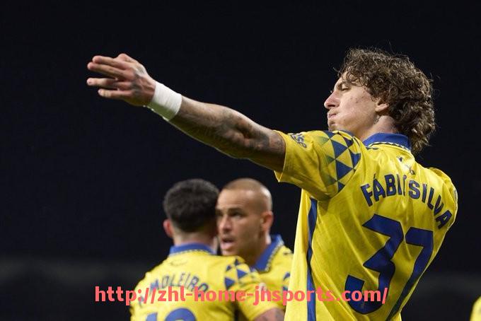 江南综合体育-法甲球员综合表现评价及赛季表现亮点回顾